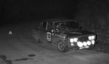 Joan Arnella – Juan Manuel Blanco (Seat 1430-1800). XV Rally de Invierno, 13 de diciembre de 1975 (Foto: José Luis Cortijos)